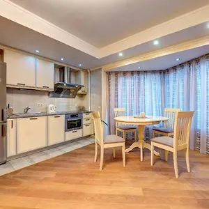 Near The Shopping Center Gulliver Апартаменты